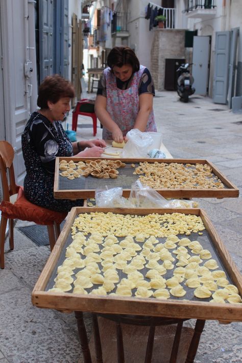 Bari Italy, Filled Pasta, Italian Lifestyle, Italian Life, Places In Italy, Puglia Italy, Visit Italy, Southern Italy, Italian Pasta