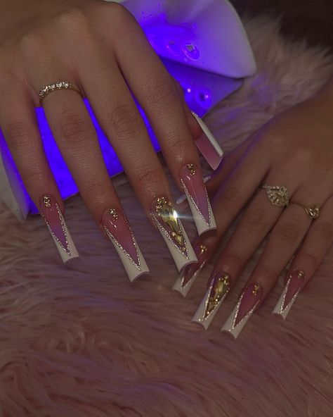 Gold Acrylic Nails, Classy Nail Designs, Hard Nails, Spring Nail Designs, Girly Acrylic Nails, Brighter Days, Basic Nails, Pretty Gel Nails, Acrylic Nails Coffin Pink