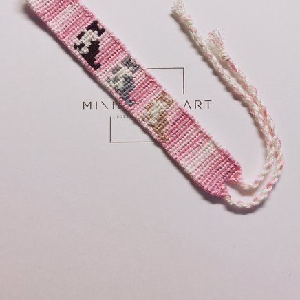 Alpha pattern #33767 variation #77269 | BraceletBook Alpha Patterns Bracelet Cat, Flat Alpha Bracelet Pattern, Alpha Keychain, Bracelet Template, Diy Clothes Accessories, Friendship Bracelet Patterns Easy, Cute Friendship Bracelets, Bracelet Craft, Bracelet Keychains