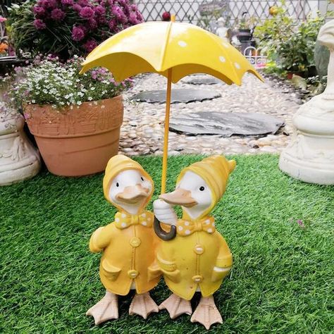 Balcony Accessories, Villa Balcony, Nordic Garden, Ornaments Crafts, Duck Ornaments, Living Room Tv Cabinet, Garden Courtyard, Garden Umbrella, Resin Statue