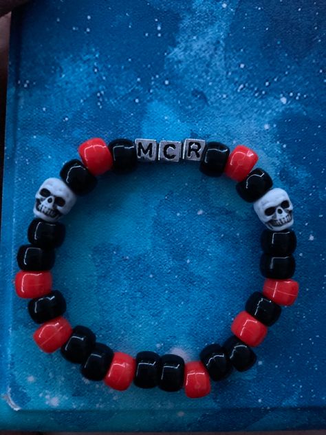 Emo Friendship Bracelets, Emo Clay Ideas, Mcr Bracelet, Mcr Kandi, Scene Bracelet, Scene Clothes, Scene Kandi, Pulseras Kandi, Kandi Cuff Patterns