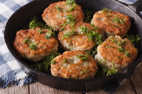 Mackerel Cakes – Season Brand | Sustainable Canned Seafood Baked Mackerel, Cod Cakes, Crab Cakes Easy, Crab Cake Recipes, Sardine Recipes, Canned Seafood, Mackerel Fish, Crab Cake Recipe, God Mat