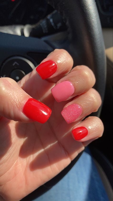 Pink And Red Dip Nails, Pink And Red Nails Short, Oval Valentines Nails, Red And Pink Nails Ideas, Red Pink Nails, Pink Red Nails, Red And Pink Nails, Pink And Red Nails, Valentine Nails Pink