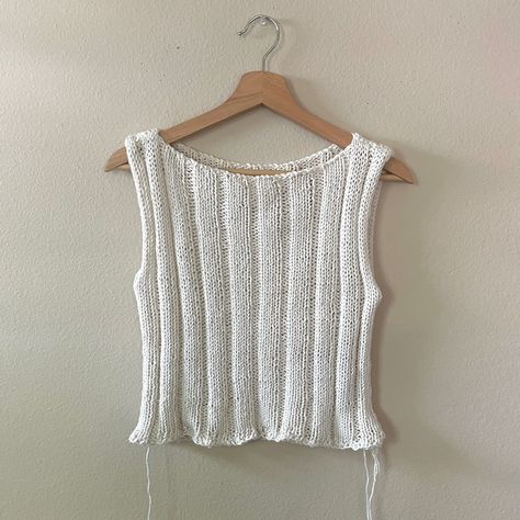 Knitted Tops Summer, Beginner Knit Clothes, Sweater Dress Diy Upcycling, Knit Cotton Top, Summer Knitwear Patterns, Knitted Cotton Tops For Women Summer, Knit Going Out Top, Knit Bandeau Top, Knit Tank Tops