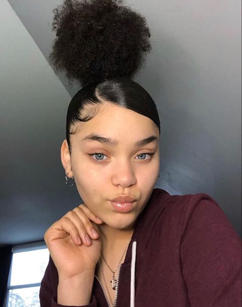 Cream Hair Hairstyles Black Women, Cream Hair Hairstyles, Cute Hairstyles For Short Natural Hair, Edges Tut, Really Curly Hair, Hairstylist Quotes, Best Hair Dye, Short Locs Hairstyles