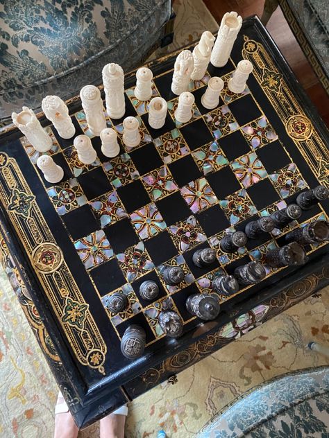 Chess Boards, The Inheritance Games, Inheritance Games, Deco Originale, Chess Sets, Chess Set, Dream House Decor, Chess Board, Chess