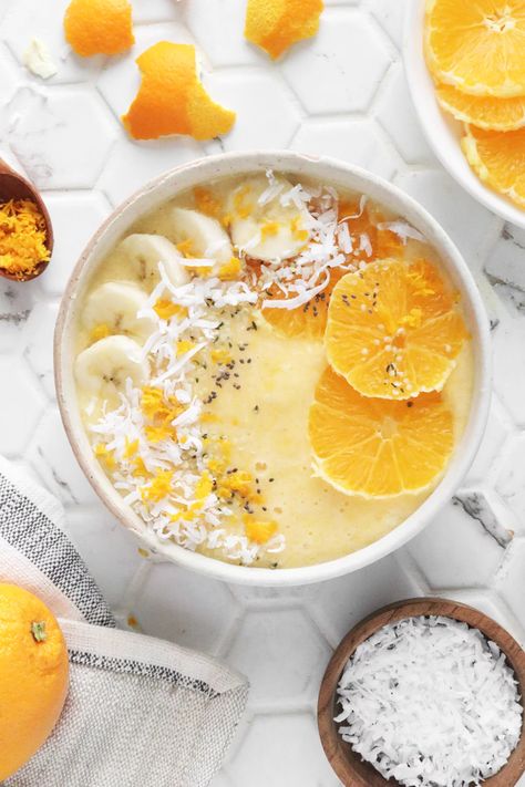 Orange creamsicle smoothie bowl Orange Creamsicle Smoothie, Probiotic Smoothie, Creamsicle Smoothie, Orange Smoothie, Popsugar Food, Banana Breakfast, Coconut Smoothie, Frozen Pineapple, Smoothie Bowl Recipe