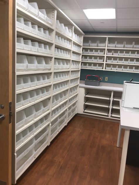 Pharmacy Organization Ideas Retail, Veterinary Retail Display, Dental Lab Case Organization, Vet Clinic Pharmacy Organization, First Aid Room Design, Vet Clinic Design Interiors, Pharmacy Organization Ideas, Dental Office Storage, Clinic Organization Ideas