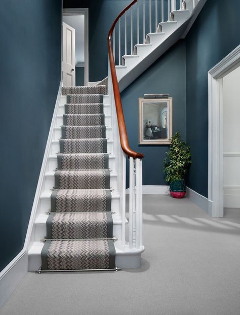 Blue Hallway, Victorian Hallway, Stiffkey Blue, Hallway Colours, Hallway Inspiration, Hallway Designs, Stair Runner Carpet, Carpet Stairs, Decoration Inspiration