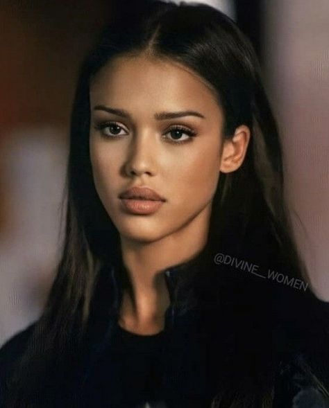 Jessica Alba Makeup, 90s Makeup Look, 90s Makeup, Smink Inspiration, Sofia Vergara, Maquillaje Natural, Jessica Alba, American Beauty, Adriana Lima