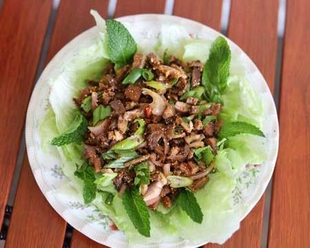 Thai Namtok Beef Recipe Update / ImportFood - Import Food Blog Roast Beef Salad, Thai Salad Recipes, Thai Salad, Sliced Roast Beef, Leftover Steak, Thai Beef, Thai Recipe, Importance Of Food, Beef Salad