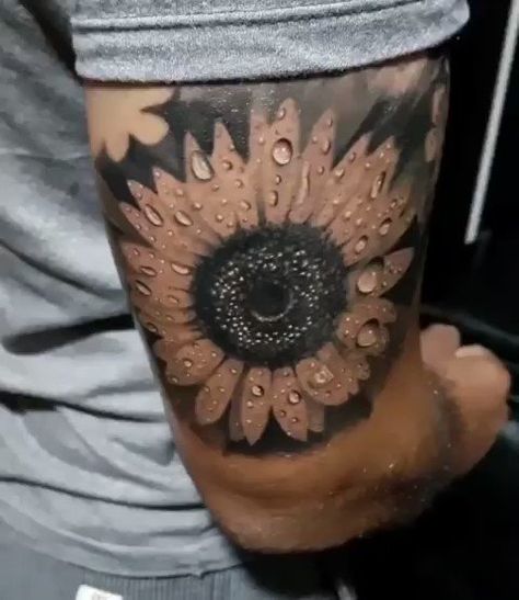 Sunflower Mandala Tattoo, Sunflower Mandala, Moth Tattoo, Sleeves Ideas, Family Tattoos, Realism Tattoo, Tattoo Model, Water Droplets, Mandala Tattoo