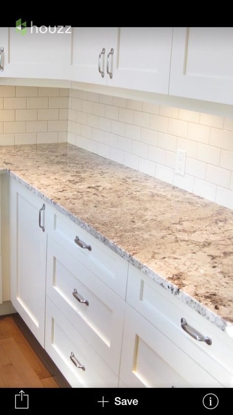 Alaska White Granite, Kitchen With White Cabinets, Replacing Kitchen Countertops, White Granite Countertops, Kitchen Remodel Countertops, Kabinet Dapur, New Kitchen Cabinets, Kitchen Cabinets Makeover, White Subway Tile