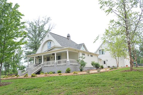 Blogger Home Tour – Jenny Marrs Jenny Marrs Style, Jenny Marrs, Life Plans, Blogger Home, Our Town, Farmhouse Exterior, Life Plan, Moving House, Home Tour