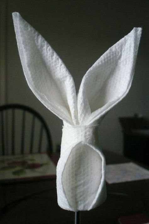 most-creative-towel-folding-ideas0391 Paper Towel Folding Ideas, Paper Towel Origami, Towel Creations, Hand Towel Folding, Towel Folding Ideas, Bunny Napkin Fold, Towel Bunny, Origami Bunny, Washcloth Animals