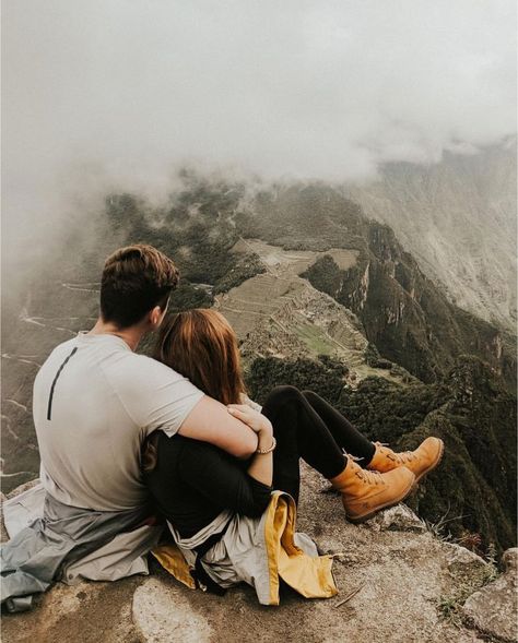 Couple Travel Photos, Travel Pose, Clean Motivation, Hiking Photography, Motivation Exercise, Romantic Proposal, Exercise Motivation, Healthy Motivation, Confidence Quotes