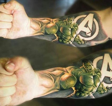 Hulk tattoo Marvel Tattoo Sleeve, Hand On Shoulder, Super Hero Tattoos, Hulk Tattoo, Dc Tattoo, Tatoo 3d, Hero Tattoo, Avengers Tattoo, Comic Tattoo