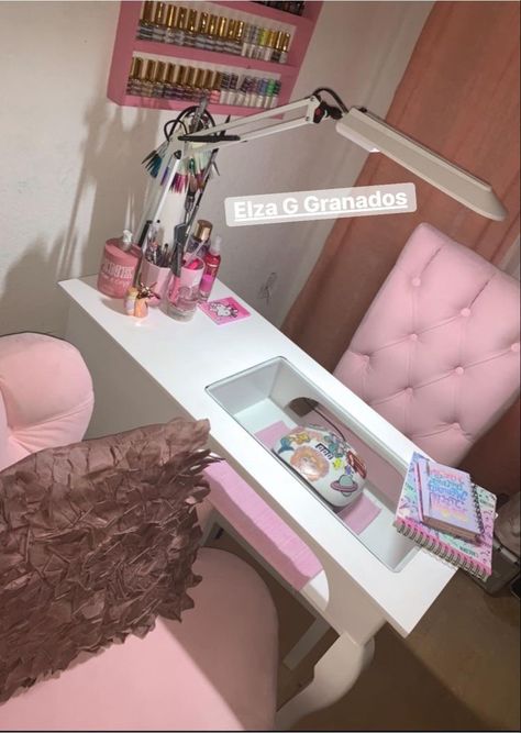 Shed Nail Salon Ideas, Nail Studio Ideas Home, Nail Tech Decor, Nail Desk Setup, Nail Tech Vision Board, At Home Nail Salon Room, Nail Room Decor Ideas, Nail Room Ideas Home, Nail Technician Room