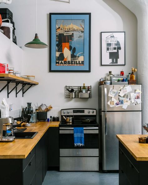 Loft Kitchen, New York Loft, Apartment Kitchen, In Kitchen, Cafe Interior, Apartment Interior, Interior Inspo, Kitchen Interior, Kitchen Dining Room