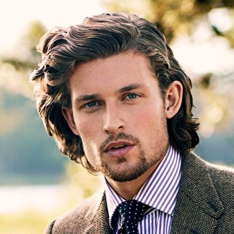 #Grooming,Professional Medium Length Hairstyle with Brown Goatee Beard Casual Hairstyles For Men, Business Casual Hairstyles, Beige Blond, Classy Hairstyles, Mens Hairstyles Medium, Men's Long Hairstyles, Medium Length Hair Men, Medium Long Hair, Corte De Cabelo Masculino