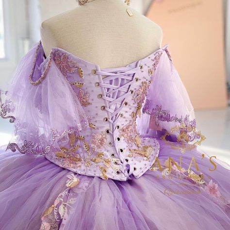 Tangled Debut Theme Ideas, Purple Sweet 15 Decorations, Rapunzel 15 Theme Dress, Rapunzel Theme Quinceanera Dress, Repunzal Dress, Rupunzel Quince Theme Dress, Repunzle Quinceanera, Rupunzle Quinceanera Theme, Chambelanes Outfits Quinceanera Purple