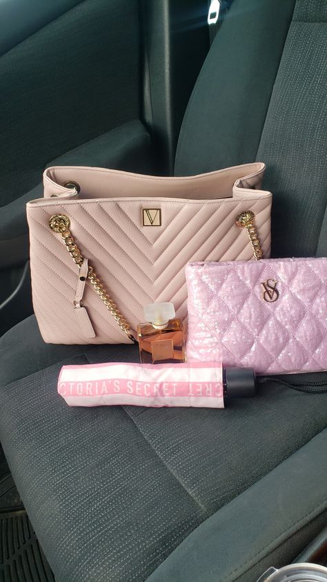 Vs Bags Victoria Secrets, Bolsas Kurt Geiger, Vs Pink Travel Bag, Elegant Pink Victoria's Secret Bag, Victoria’s Secret Bag Aesthetic, Vs Bag, Pink Rectangular Victoria's Secret Bag, Victoria Secret Bag, Victoria's Secret Aesthetic