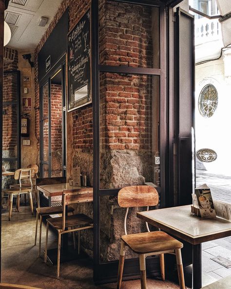 Wine Bar Exterior Design, Mini Lounge, Brick Cafe, Rustic Coffee Shop, Cafe Interiors, Coffee House Design, Industrial Cafe, Rustic Cafe, London Restaurant