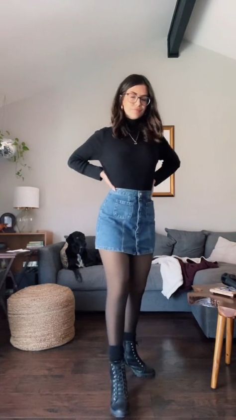 Grey Stockings Outfit, Grey Denim Skirt, Grey Outfits, Denim Blue Mini Skirt, Martens Outfit, Blue Denim Skirt, What Should I Wear, Grey Outfit, Denim Skirts