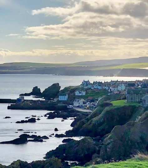 St Abbs Scotland, Scotland Coast, Httyd Books, Sunshine On Leith, Harry Styles Songs, Parts Of The Earth, Album Aesthetic, Bonnie Scotland, Edinburgh Scotland