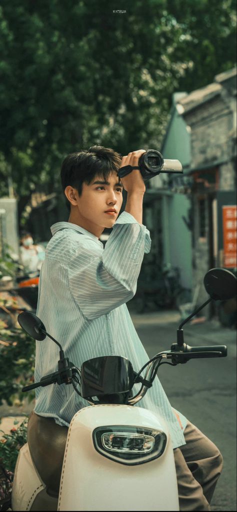 Li Xun, Lighter And Princess, Arthur Chen Feiyu, Actor China, Arthur Chen, Chen Feiyu, Photoshoot Themes, Bts Drawings, Best Actor