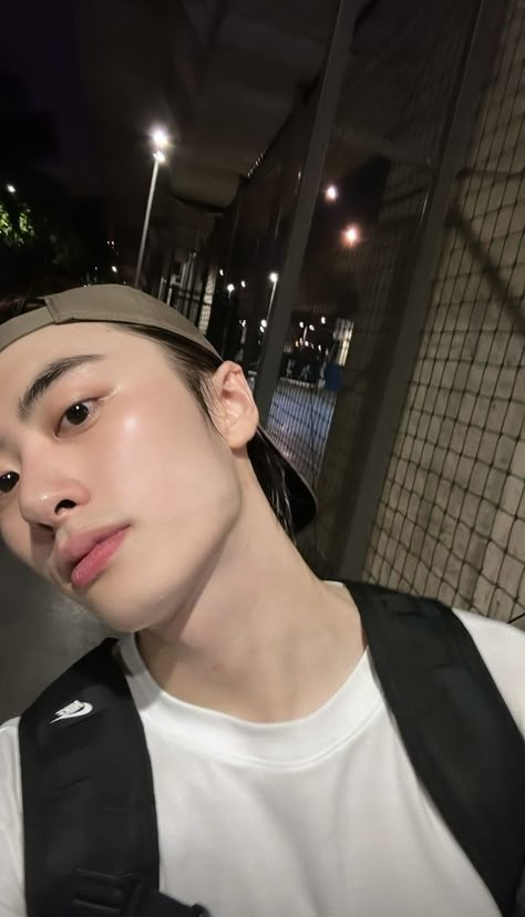 Lee Won Jung, Lee Woojin, Backwards Hat, Most Handsome Korean Actors, 2000s Japanese Fashion, Lee Jae-wook, Clothes Korean Style, The Boy Next Door, Korean Babies