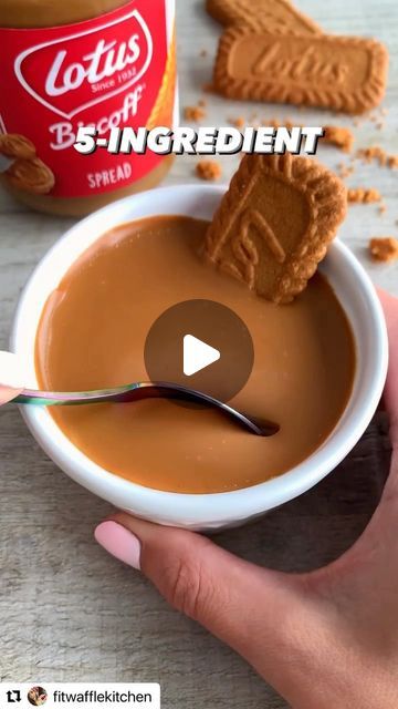 Lotus Biscuits, Biscoff Recipes, Biscuit Pudding, Biscoff Cake, Fit Waffle, Frozen Cheesecake, Biscoff Cheesecake, Biscoff Spread, Ganache Recipe