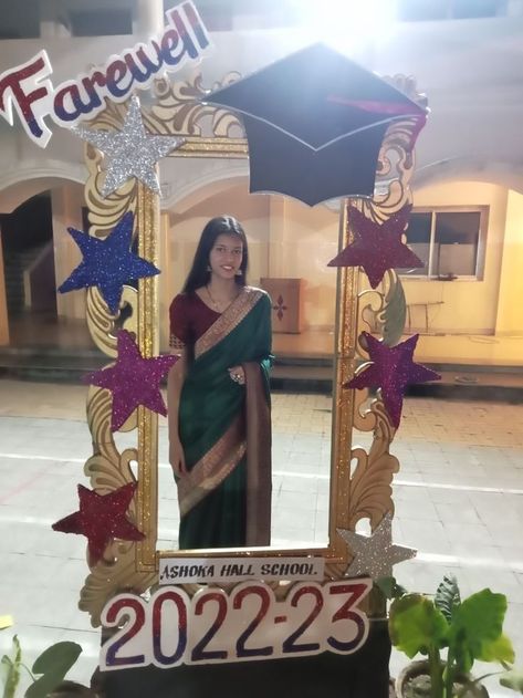 Selfie Booth Ideas For Farewell, Decoration Farewell Party, Graduation Farewell Party Ideas, Graduation Selfie Ideas, Selfie Point For Farewell, Selfie Point Ideas For School Farewell, Photo Booth Ideas For School, Selfie Booth Ideas For School, Farewell Party Ideas School Decoration