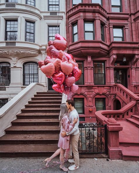 Tara Milk Tea on Instagram: “You’re my favourite part of every day. 💕🎈@balloonsaloon” Valentines Photography Couples, Birthday Candle Photography, Tara Milk Tea, New Years Nail Art, Weddings Idea, Valentine Photo Shoot, Romantic Times, Valentine Photo, My Funny Valentine