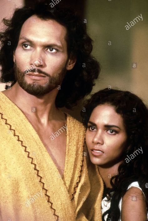 Halle Berry and Jimmy Smits in "Solomon and Sheba" 1995 Solomon And Sheba, Jimmy Smits, Celebrity Icons, Tom Selleck, Star Gazing, Eddie Murphy, Hot Damn, Halle Berry, Film Producer