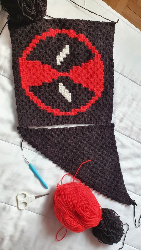 Deadpool Crochet Pattern, Crochet Deadpool, Crocheted Pillows, Vendor Booth, Pixel Crochet, Crochet Pillows, Crochet Creations, Crochet Cross, Crochet Bracelet