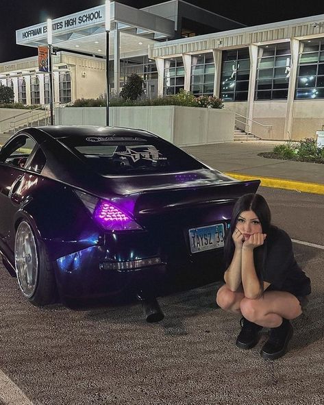 Vibin ✨  @taysz33 #iconiccars #cars #car Car Woman, Car Pose, Jdm Girls, Classic Car Photoshoot, Car Selfies, Car Photoshoot, Car Poses, Instagram Baddie, Best Jdm Cars