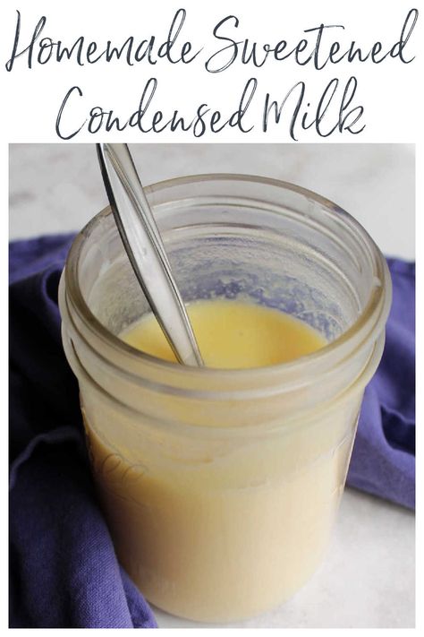 Did you know that you can make homemade sweetened condensed milk in your own kitchen? That's right, it only takes 4 common ingredients to make your own liquid gold! Condensed Milk Substitute, Condensed Milk Recipes Desserts, Milk Recipes Dessert, Homemade Sweetened Condensed Milk, Homemade Condensed Milk, Sweetened Condensed Milk Recipes, Goat Milk Recipes, Cooking Substitutions, Boricua Recipes