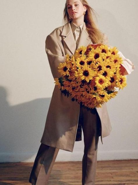 Jean Campbell, Alexandra Carl, Mens Inspo, Stay Present, Creative Fashion Photography, Random Inspiration, Fashion Photography Inspiration, Vintage Vogue, Fashion Images