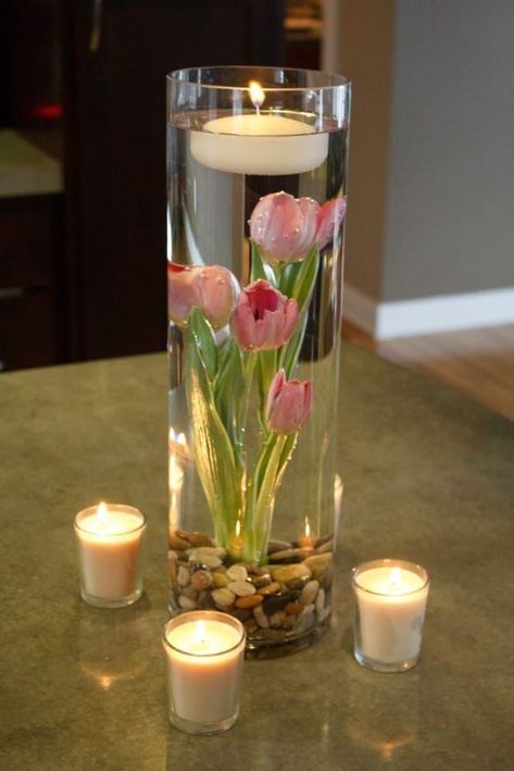 Easter Table Decor Ideas, Candle Stands Decor, Water Centerpieces, Tulip Centerpiece, Easter Feast, Easter Table Decor, Floating Candle Centerpieces, Tulip Wedding, Table Decor Ideas