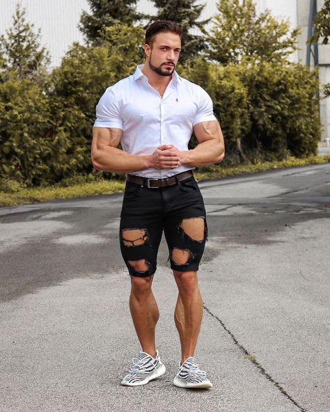 Large Muscular Men, Large Men Fashion, Big Calves, Muscle Beach, Evolution Of Fashion, Love Fitness, Muscular Men, Male Fashion, Gym Time