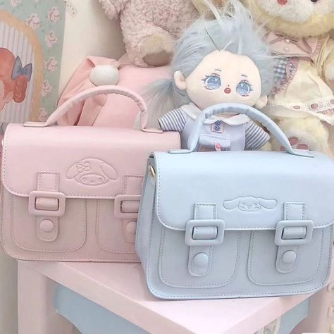 Sanrio shoulder bag 🎀 Price- 930 + international shipping Shop from link in bio Imported Takes 4-7 weeks to deliver once preorders submitted . . . #sanriocore #sanriocore #fypシ #shoulderbag Cambridge Bag, Pastel Bags, Japanese Handbag, Cute Envelopes, Bag Cartoon, Cartoon Bag, Plush Bags, Toxic Free, Kawaii Plush