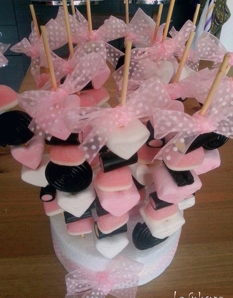 Candy Kabobs, Marshmallow Pops, Minnie Party, Minnie Mouse Birthday Party, בר מצווה, Candy Table, Candy Bouquet, Chocolate Bouquet, Minnie Mouse Party