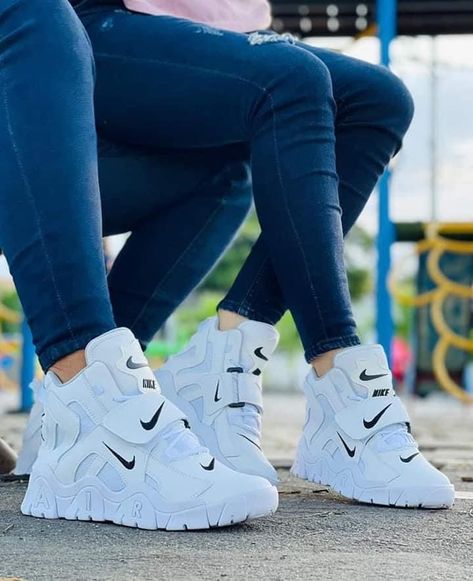 Casual Shoes Women Sneakers, Nike Shoes Women Fashion, Futuristic Shoes, Nike Shoes Girls, Nike Fashion Shoes, Jordan Shoes Girls, Pretty Shoes Sneakers, Jordan Shoes Retro, Custom Nike Shoes