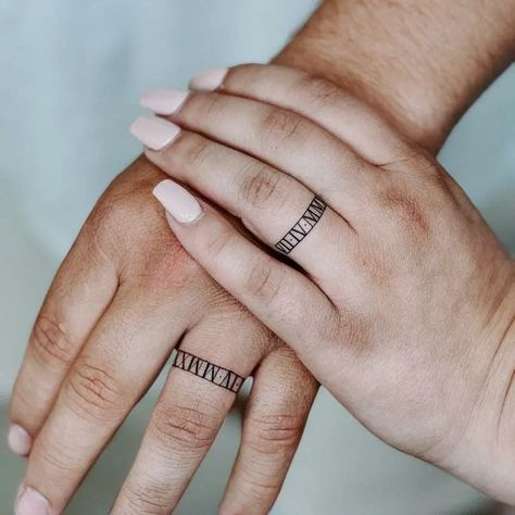 Tatooed Wedding Band, Cute Ring Finger Tattoos, Marriage Ring Tattoos Husband Wife, Male Wedding Band Tattoo Ideas, Mens Wedding Tattoo Rings, Wedding Date Ring Tattoo, Married Ring Tattoos, Wedding Finger Tattoo For Men, Mens Tattoo Wedding Band