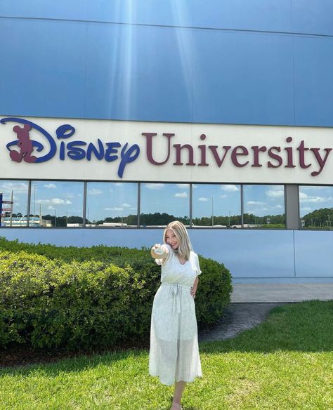 Dcp Traditions Outfit, Dcp Traditions, Disney University, Disney College, Disney College Program, Feeling 22, Spring 23, 2023 Vision, Cast Member