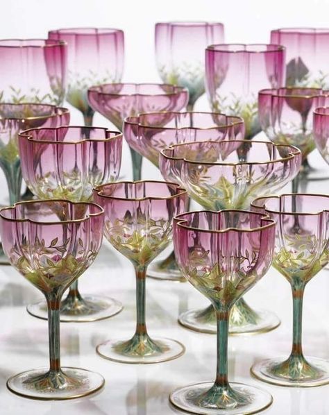 Beautiful Stemware, 1900 by J. & L. Lobmeyr glassware company from Vienna, Austria founded in 1823. Vintage Drinking Glasses Antiques, Unique Glassware Antique, Unique Glassware Vintage, Antique Drinking Glasses, Antique Wine Glasses, Pretty Drinking Glasses, Fancy Glassware, Deco Fruit, Beautiful Glassware