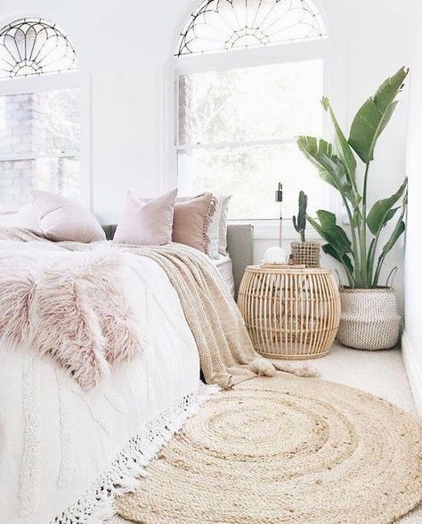 Cozy Bedroom For Couples, Bedroom Inspirations Cozy, White Bedroom Cozy, Bedrooms For Couples, Brighter Bedroom, Warm Bedroom, Comfy Bedroom, Warm Home Decor, Rooms Ideas