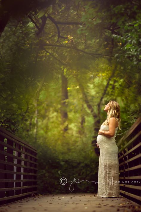 Maternity Photography On Bridge, Photoshooting Pregnant Ideas, Bridge Maternity Photos, Maternity Photos On Bridge, Maternity Bridge Photography, Maternity Pictures On Bridge, Magical Maternity Photos, Bridge Maternity Pictures, Kylie Maternity