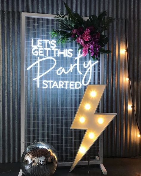 Neon Backdrop, Party Neon Sign, Decoration Evenementielle, Party Neon, Backdrop Frame, Neon Decor, 카페 인테리어 디자인, Wedding Neon Sign, Neon Wedding